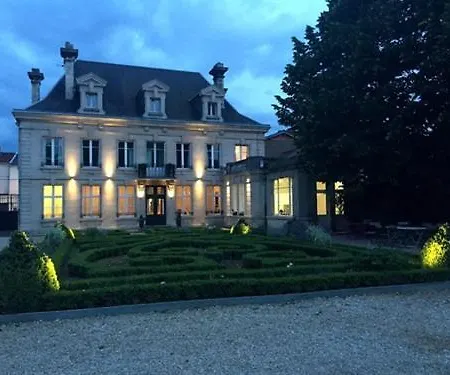 Hotel La Maison Dans Le Parc Saint-Dizier
