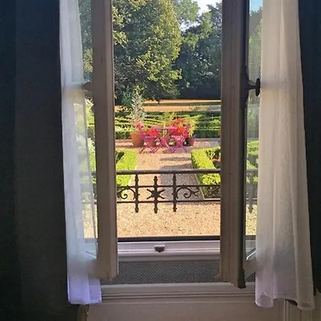 Hotel La Maison Dans Le Parc Saint-Dizier