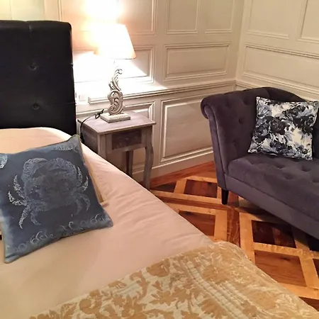 La Maison Dans Le Parc לינה וארוחת בוקר סן-דיזייה