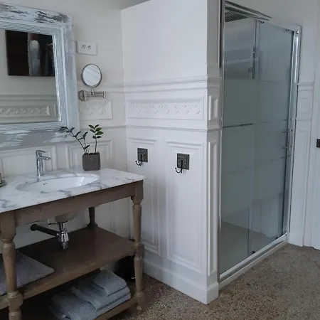 Bed & Breakfast La Maison Dans Le Parc Saint-Dizier