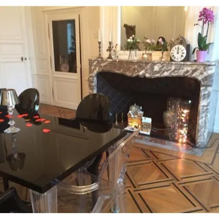 La Maison Dans Le Parc 3*