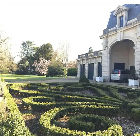 La Maison Dans Le Parc 3*